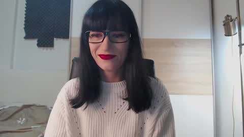 Alice online show from November 19, 12:38 pm