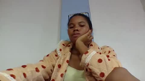 alydie7 online show from May 3, 4:49 am