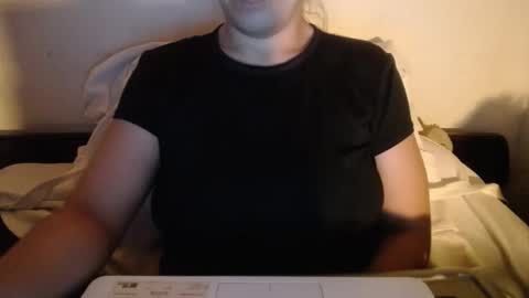 Alyn Maria online show from March 13, 3:30 am