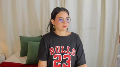 Snapshot of alys_baker chatting on January 29, 2:40 am Alys online show from January 29, 2:40 am