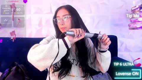 sopie online show from January 9, 11:03 am