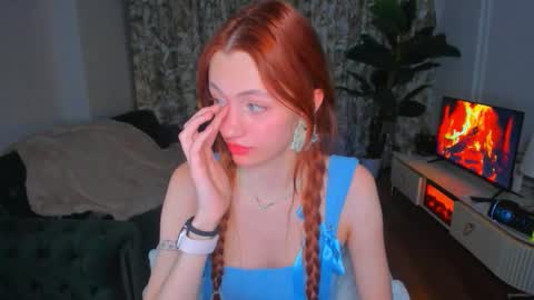 alyssa_smitt online show from December 21, 11:52 pm