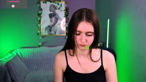 alyssamoan online show from November 29, 4:33 pm