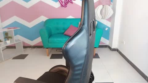 alysson_adams online show from February 15, 6:55 am