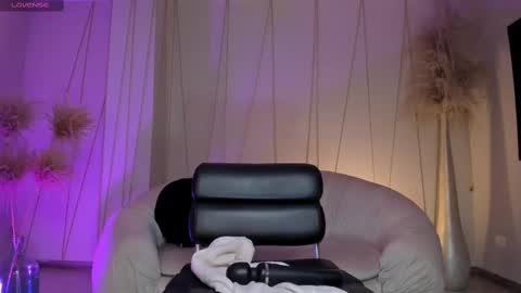 Snapshot of amalia_cruss chatting on September 19, 9:25 pm Amalia cruss online show from September 19, 9:25 pm