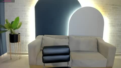 Amalia cruss online show from May 24, 11:58 pm
