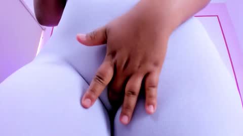 Amanda Marcuzzi  online show from October 16, 11:57 am