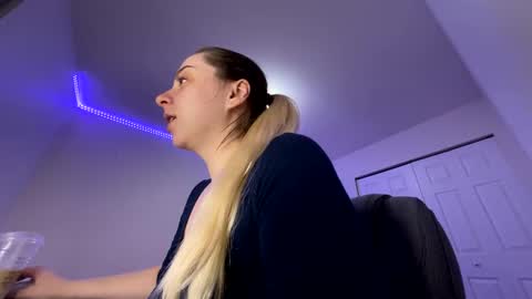 Amanda online show from March 2, 11:41 am