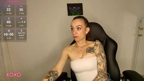 Amara Fey online show from May 23, 12:09 am
