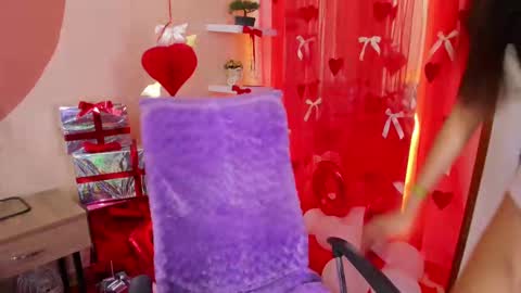 A M A R A online show from February 16, 9:05 pm