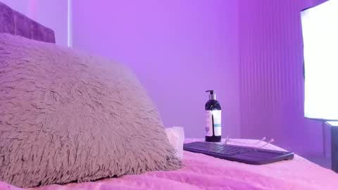  Amber  online show from March 14, 4:19 pm