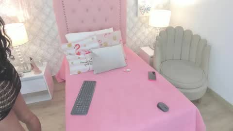 amber  ferrera online show from February 16, 7:58 pm