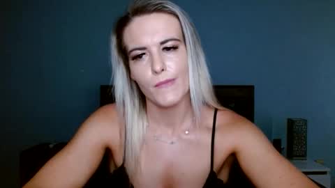 Amber online show from April 16, 2:17 pm