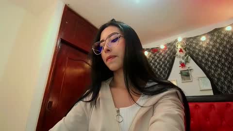 Amber  Astrom online show from January 10, 1:52 pm