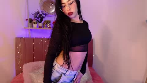 Amber  Astrom online show from December 20, 8:55 pm