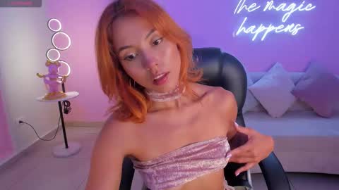  Amber   online show from November 25, 7:36 pm