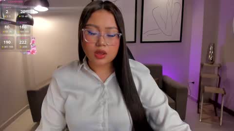 Snapshot of amberlewis_ chatting on February 19, 3:28 am Amber online show from February 19, 3:28 am