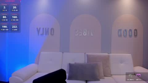 Snapshot of amberlewis_ chatting on February 6, 3:06 am Amber online show from February 6, 3:06 am