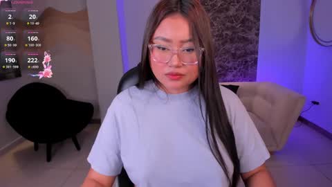 Snapshot of amberlewis_ chatting on February 26, 3:03 am Amber online show from February 26, 3:03 am