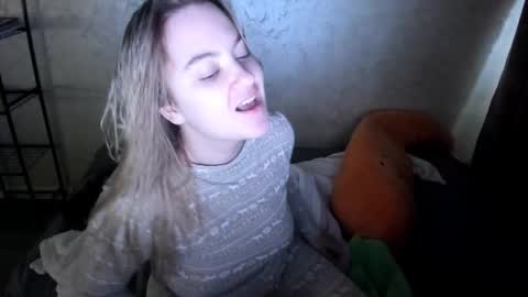 Snapshot of ambrosia__ chatting on October 21, 2:32 pm ambrosia__ online show from October 21, 2:32 pm