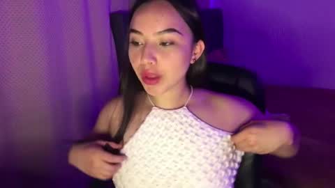 Amelia online show from June 7, 7:32 pm