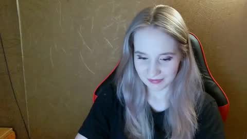 Amelia  online show from May 20, 7:11 pm