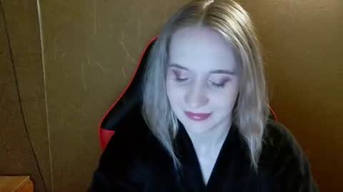 Amelia  online show from July 7, 7:38 pm