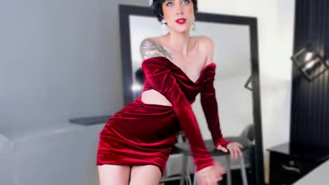 Amelianaughty  online show from April 16, 9:39 pm