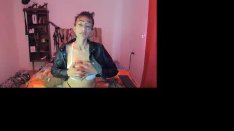 amelie__martinez online show from July 27, 1:30 pm