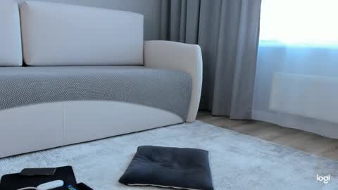 Amelina Love online show from April 3, 2:42 am