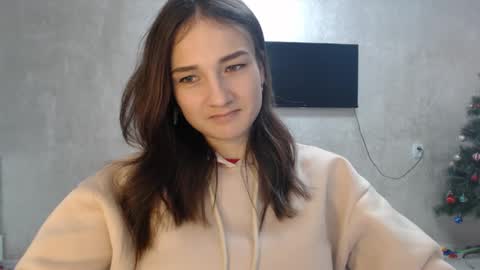 Julia  online show from January 13, 9:24 am