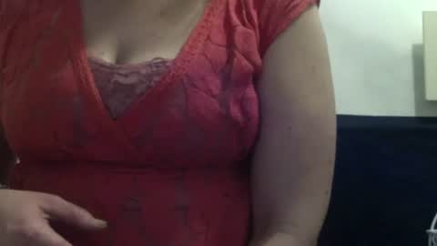 Snapshot of amileamariestar chatting on December 19, 3:18 am amileamariestar online show from December 19, 3:18 am