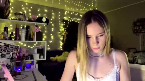 Amily online show from February 22, 3:35 pm