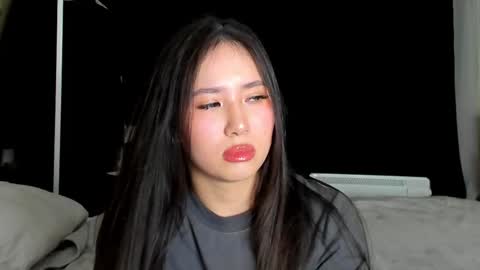 Snapshot of amina_artin chatting on February 9, 2:18 pm Amina online show from February 9, 2:18 pm