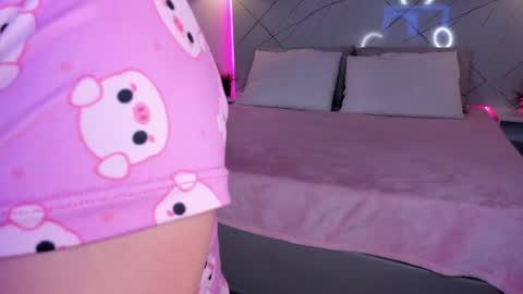 Snapshot of ammy_camm chatting on December 27, 6:46 am Ammy  online show from December 27, 6:46 am