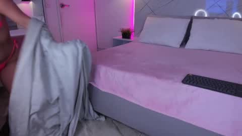 Snapshot of ammy_camm chatting on December 4, 8:34 am Ammy  online show from December 4, 8:34 am