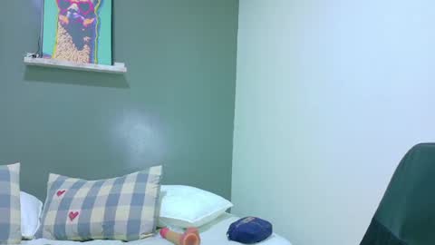 A M M Y  online show from April 15, 12:17 pm