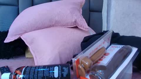 amy__wats0n online show from March 18, 7:19 pm