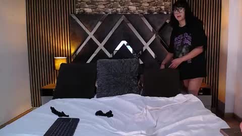 Amy online show from February 15, 12:59 pm