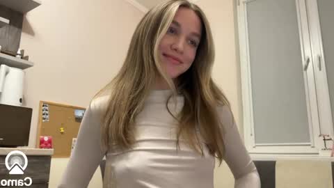 Snapshot of amy_meoww chatting on February 8, 6:33 pm amy_meoww online show from February 8, 6:33 pm