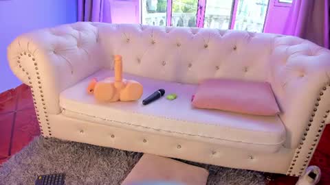 Amy online show from June 12, 1:41 pm