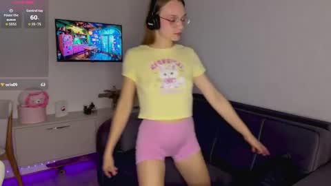 Amy online show from July 1, 8:30 pm