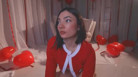 Amy Armstrong online show from February 14, 11:40 pm