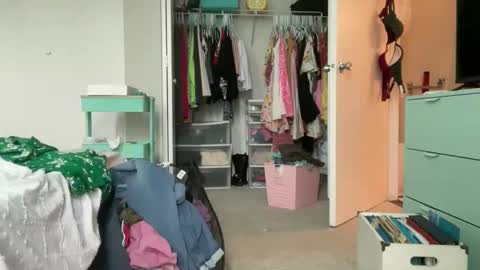 Amy Smilez online show from May 11, 2:45 pm
