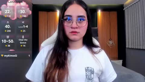 Snapshot of ana_taylor2 chatting on February 5, 8:35 pm Ana online show from February 5, 8:35 pm