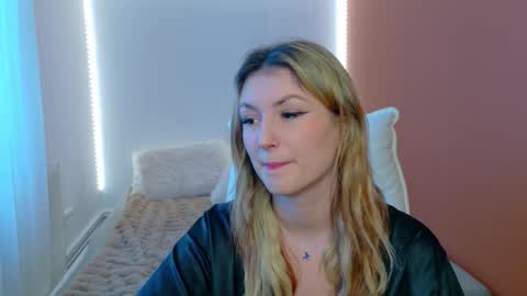 anaayss online show from February 3, 6:40 am