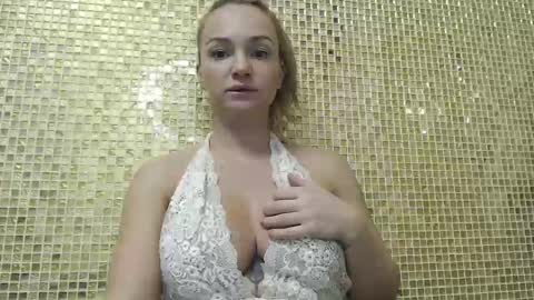 Ana online show from February 4, 6:06 pm