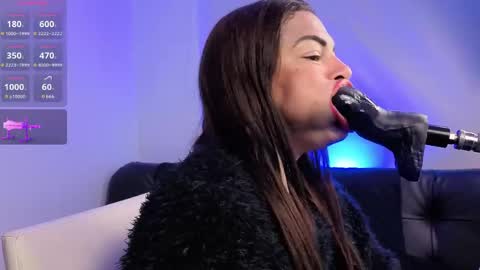 Anabel Alice Gandara online show from April 1, 11:44 am