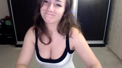 Snapshot of anabelsweet chatting on January 29, 1:27 am Milana online show from January 29, 1:27 am