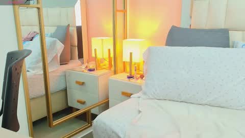 Anahi  online show from February 11, 8:21 pm